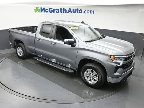 Used 2023 Chevrolet Silverado 1500 LT AWD/4WD image 3
