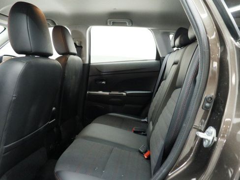 Used 2025 Mitsubishi Outlander Sport SE AWD/4WD image 27