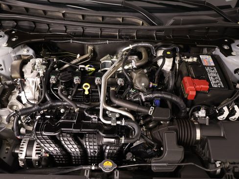 Used 2024 Nissan Altima 2.5 SR w/ SR Premium Package image 20