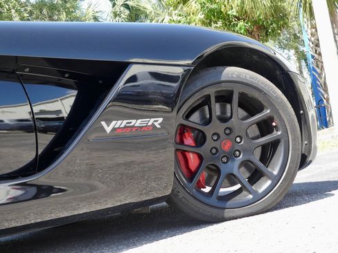Used 2004 Dodge Viper SRT-10 image 86
