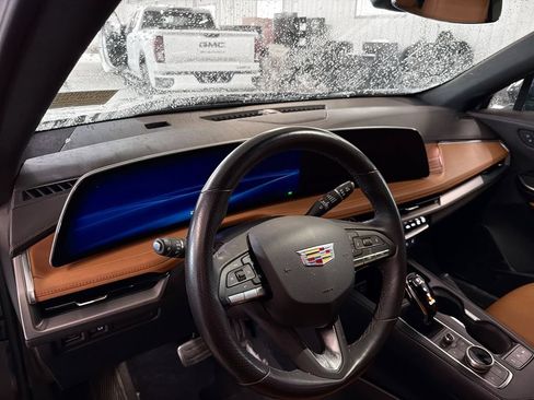 Used 2024 Cadillac XT4 Sport AWD/4WD image 8