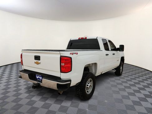 Used 2019 Chevrolet Silverado 2500 W/T AWD/4WD image 4