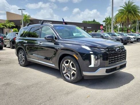 Certified 2024 Hyundai Palisade Limited FWD image 3
