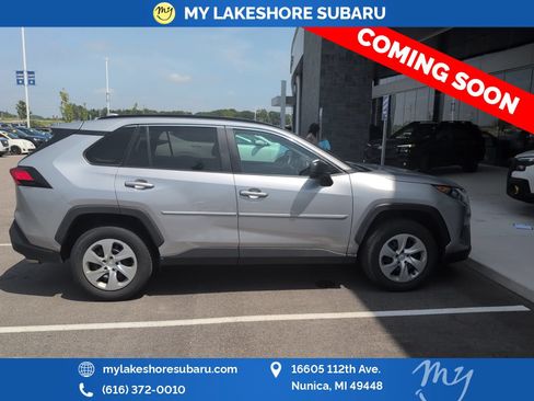 Used 2020 Toyota RAV4 LE w/ All Weather Liner Package AWD/4WD image 4