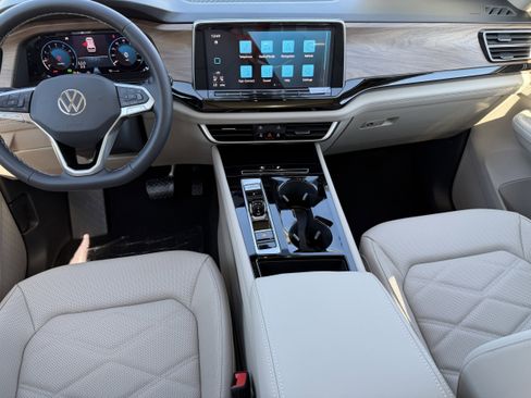 New 2026 Volkswagen Atlas SE image 13