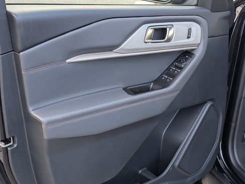 New 2026 Ford Explorer Active image 17