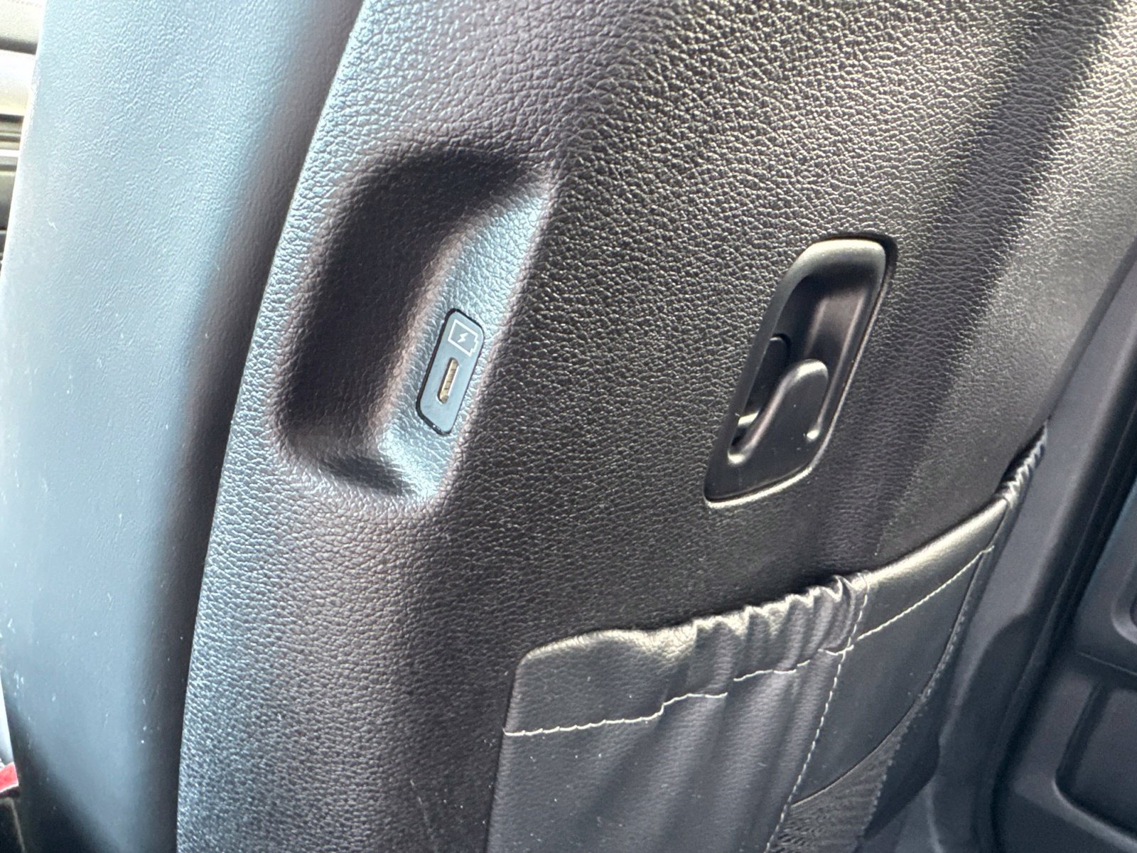 Used 2025 Kia Telluride S FWD image 21
