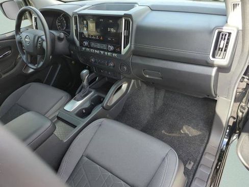 Certified 2025 Nissan Frontier SV RWD image 21