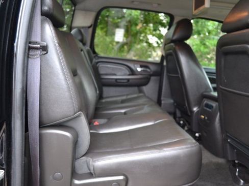 Used 2013 GMC Sierra 3500 Denali image 36