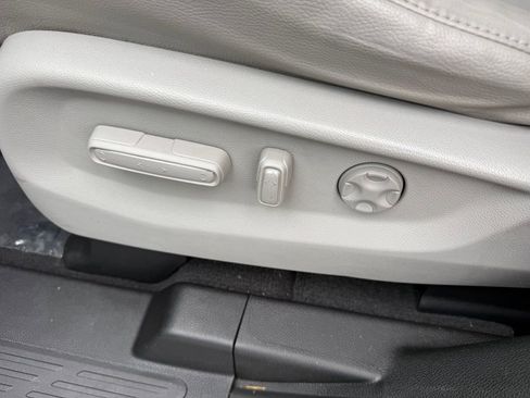 Used 2019 Honda Odyssey EX-L image 17