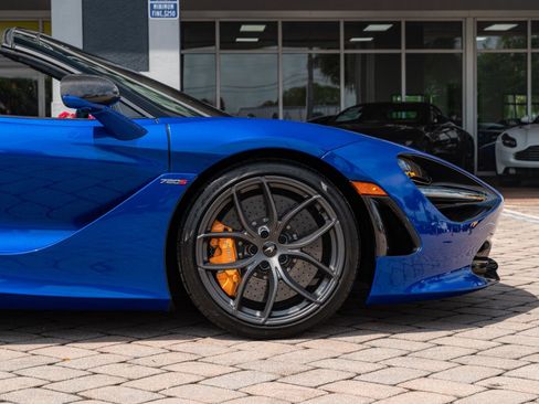 Used 2020 McLaren 720S Luxury RWD image 46