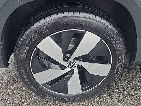 Certified 2024 Volkswagen Taos S AWD/4WD image 25