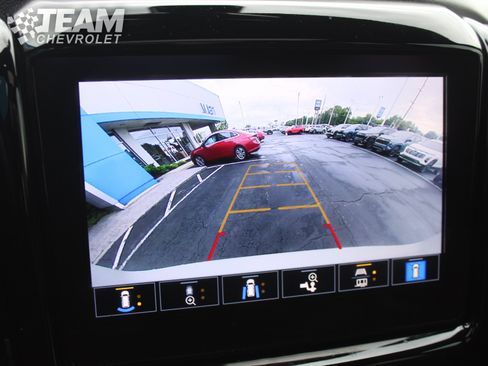 Used 2022 Chevrolet Traverse Premier w/ Redline Edition AWD/4WD image 19