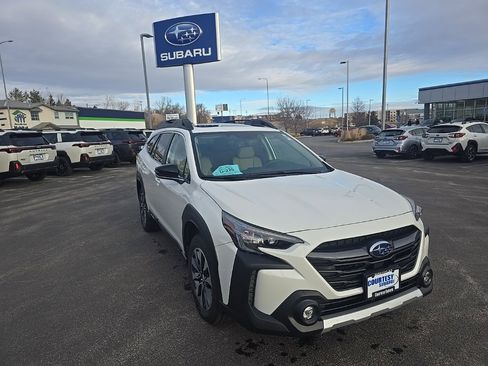 Certified 2025 Subaru Outback Limited image 2