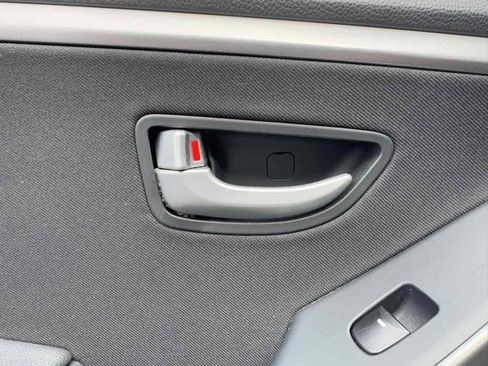 Used 2016 Hyundai Elantra GT w/ Option Group 02 image 38