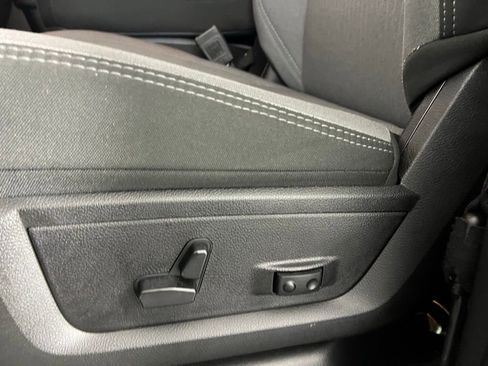 Used 2024 RAM 2500 Big Horn w/ Bed Utility Group image 22