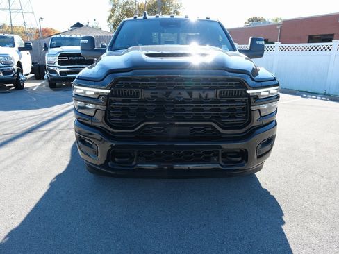 Used 2025 RAM 3500 Limited image 12