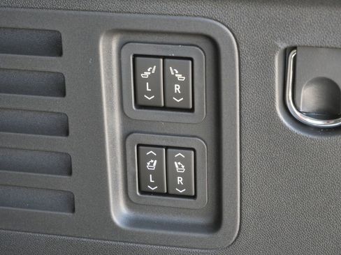 New 2026 Buick Enclave Preferred image 32