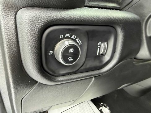 Used 2024 RAM 2500 Big Horn w/ Bed Utility Group image 14