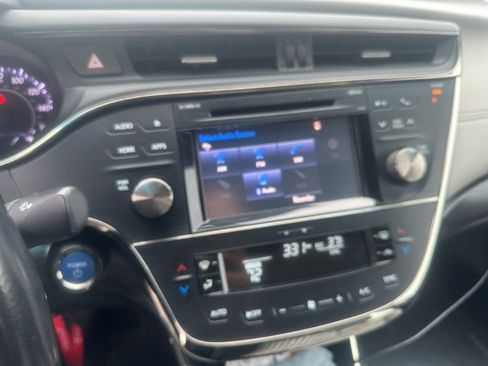 Used 2016 Toyota Avalon XLE Plus image 8