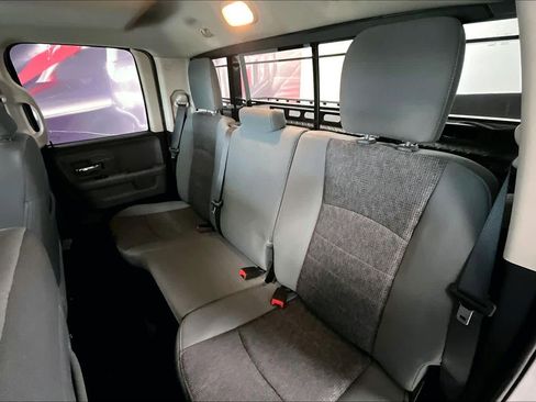 Used 2018 RAM 1500 Big Horn AWD/4WD image 27