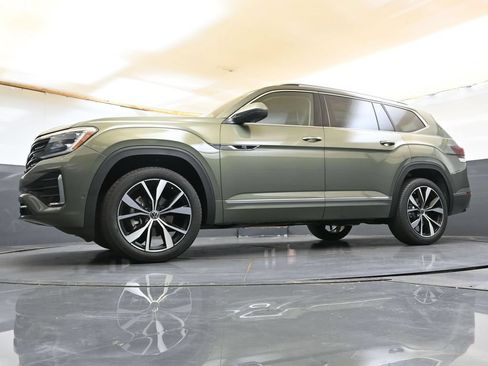 New 2026 Volkswagen Atlas SEL Premium R-Line AWD/4WD image 39