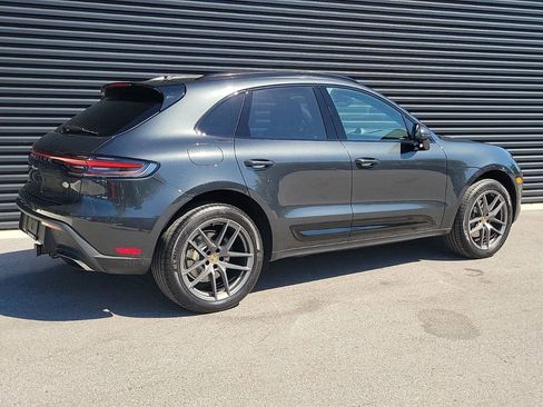 Certified 2025 Porsche Macan AWD/4WD image 7