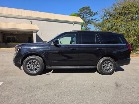 Used 2025 Ford Expedition Active image 19