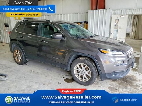 Used 2017 Jeep Cherokee Latitude w/ True North Edition AWD/4WD image 5