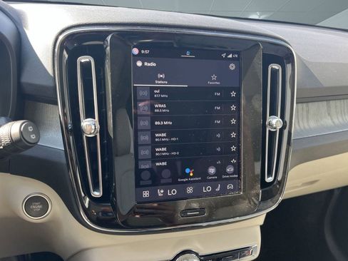 Certified 2026 Volvo XC40 B5 Plus w/ Protection Package Premier image 32