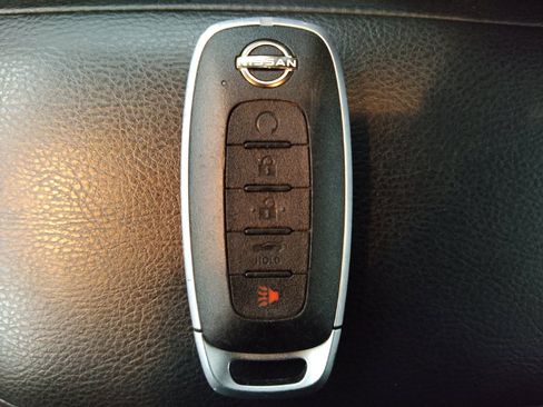 Used 2024 Nissan Versa SR w/ Trunk Package FWD image 32