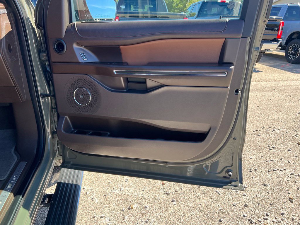 Used 2024 Ford Expedition King Ranch AWD/4WD image 21