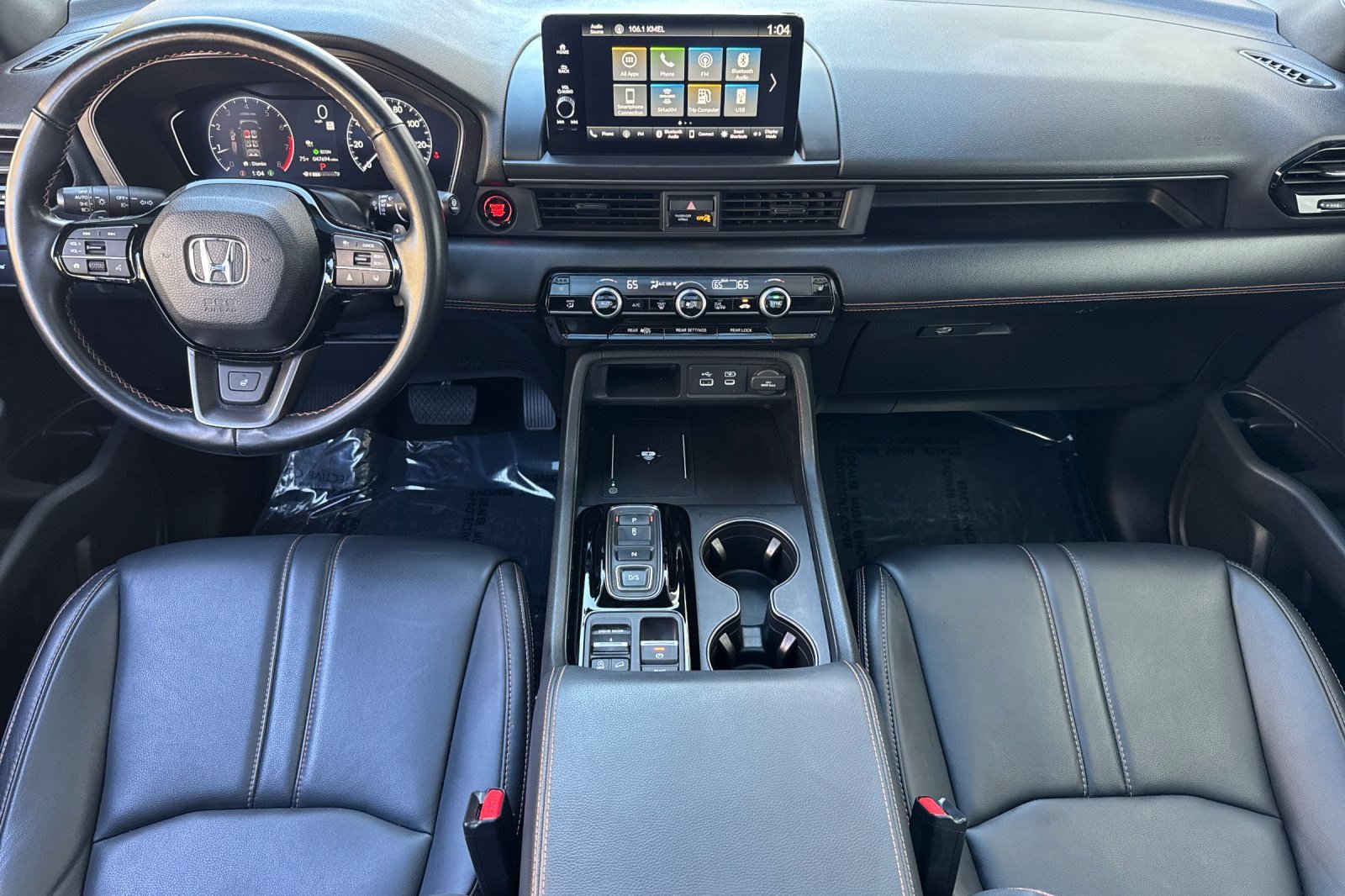 Used 2025 Honda Pilot TrailSport image 16