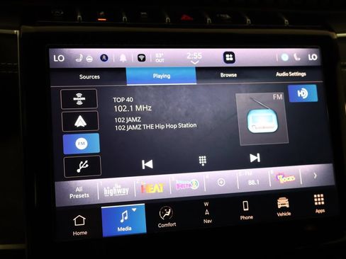 Used 2024 Jeep Grand Cherokee Limited AWD/4WD image 29