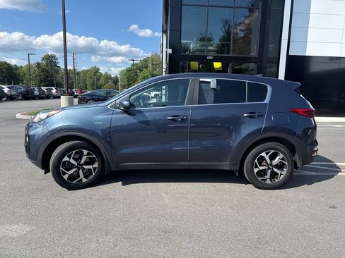 Used 2022 Kia Sportage LX AWD/4WD image 2