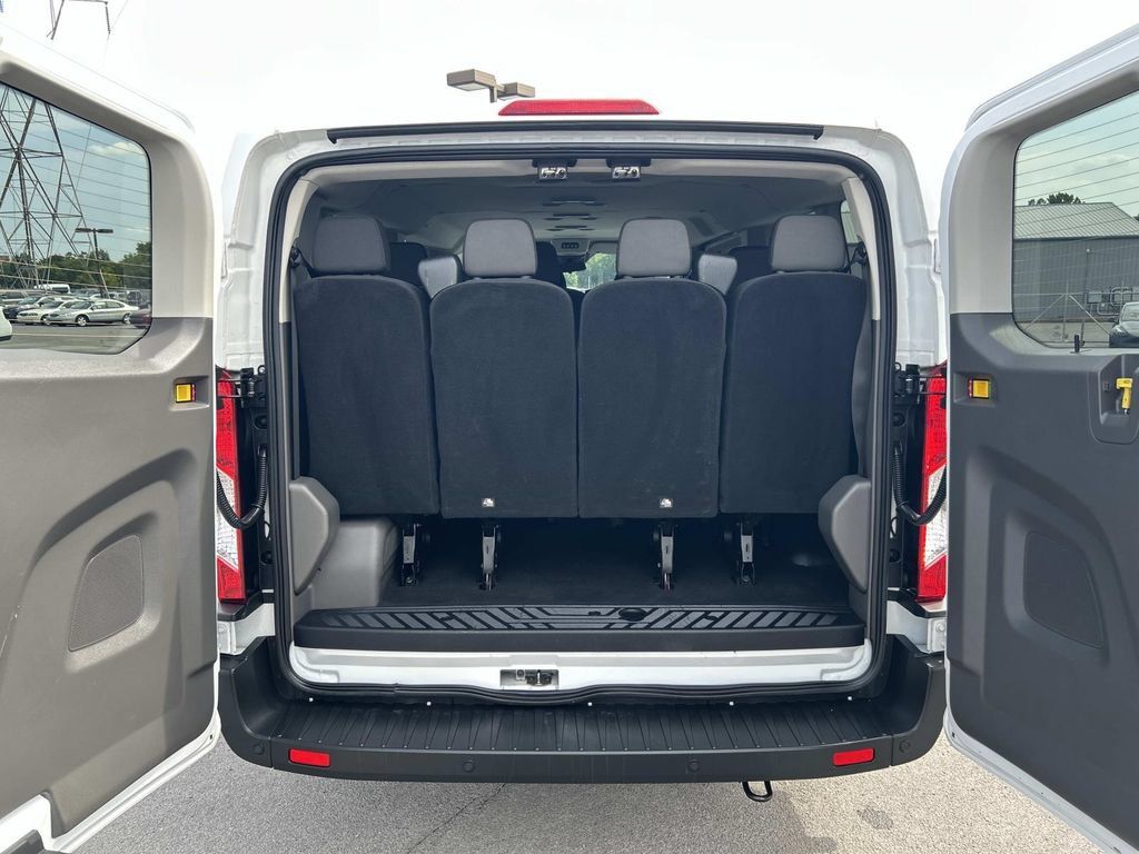 Used 2024 Ford Transit 350 XLT RWD image 19