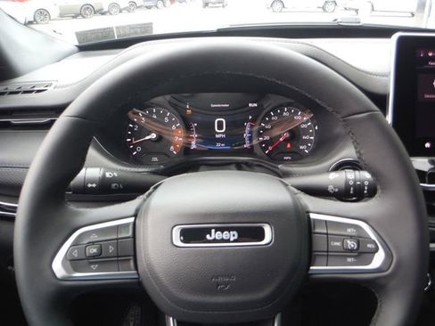 New 2026 Jeep Compass Latitude AWD/4WD image 31