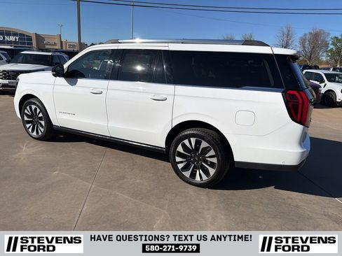 Used 2025 Ford Expedition Max Platinum w/ Driver's Package image 7
