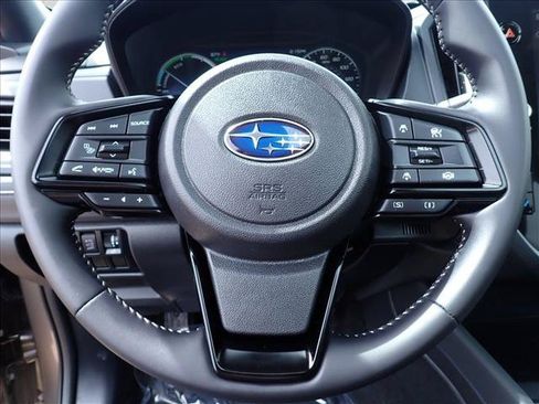 Used 2025 Subaru Forester Premium AWD/4WD image 18