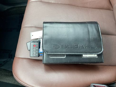 Used 2014 Subaru Outback 2.5i Limited image 5