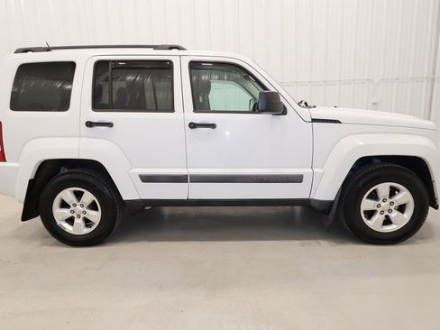 Used 2012 Jeep Liberty Sport w/ Popular Equipment Group image 2