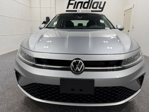 Used 2026 Volkswagen Jetta SE FWD image 10