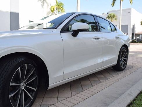Used 2021 Volvo S60 T5 Momentum FWD image 18