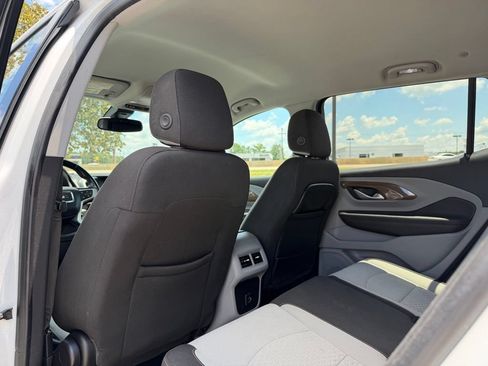 Used 2020 GMC Terrain SLE FWD image 25