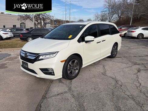 Used 2019 Honda Odyssey Touring image 1