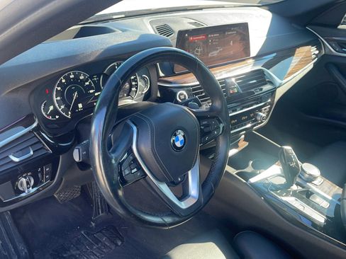 Used 2019 BMW 530e xDrive image 9