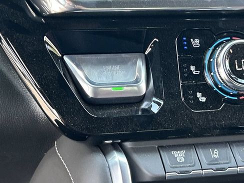 New 2026 GMC Sierra 2500 Denali Ultimate AWD/4WD image 17