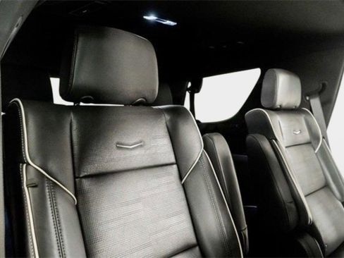 Used 2026 Cadillac Escalade Luxury w/ Touring Package image 24