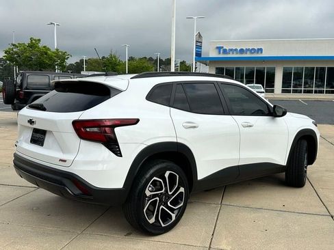 Used 2024 Chevrolet Trax RS w/ Sunroof Package image 26