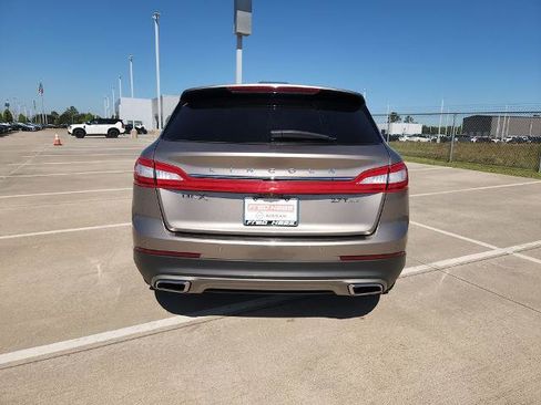 Used 2018 Lincoln MKX Reserve w/ Driver Assistance Package image 6